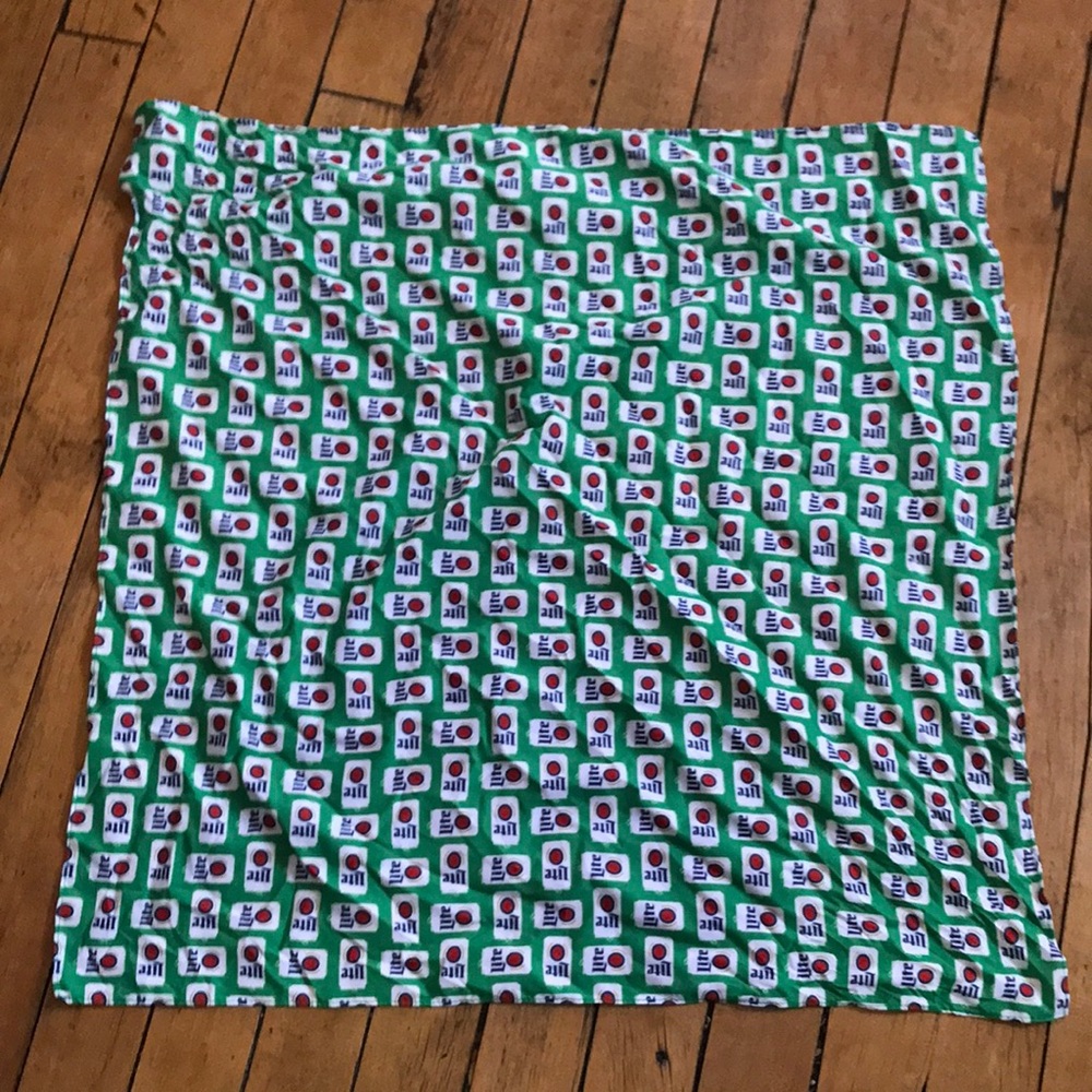 Miller Lite‎ Vibrant Green Patterned Women's Scarf